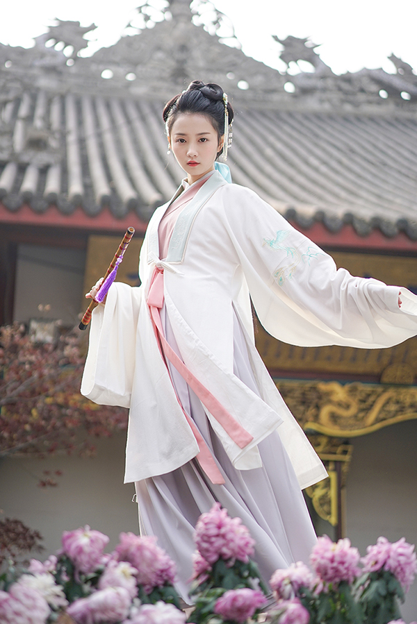 漢服 交領襦裙繡花長褙子