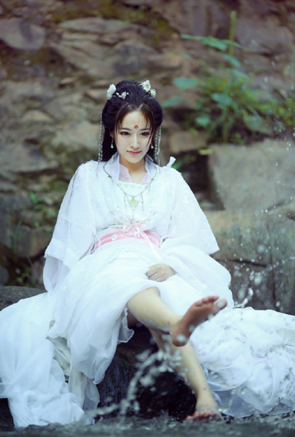 漢服  對(duì)襟齊胸襦裙