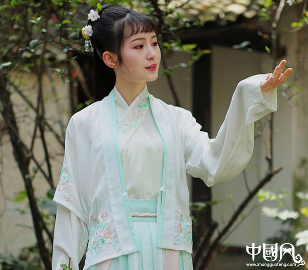 改良漢服交領(lǐng)襦裙 對(duì)襟半臂齊腰