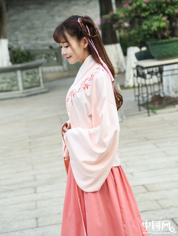 傳統漢服襦裙 曲裾元素廣袖改良齊腰襦裙