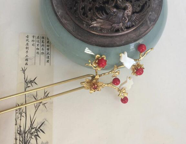 兔子簪 匠心啟航閱讀紅珠玉兔發(fā)簪