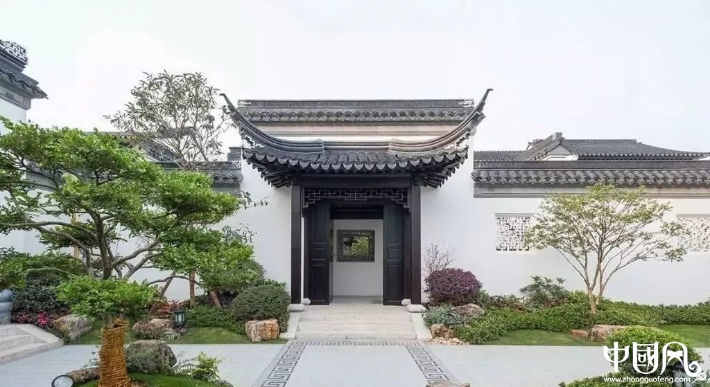 分析單位大門風水朝向，了解八方位顏色屬性