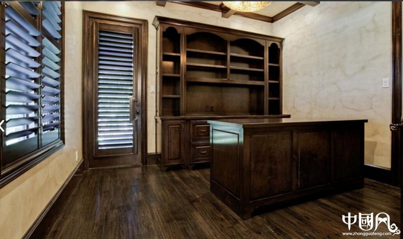 書房風水之書桌禁忌大全