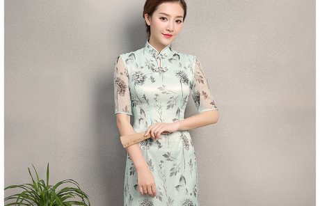 淡青色時(shí)尚印花旗袍，優(yōu)雅清新旗袍裙