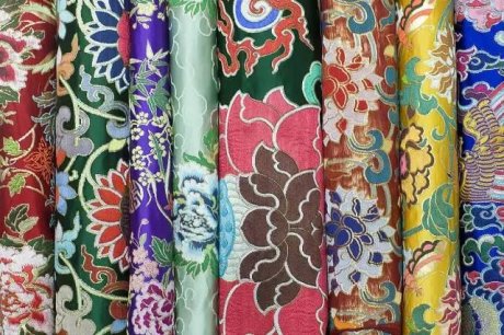 云錦定制禮服，寸錦寸金燦若云霞