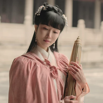 清新帶傘粉色披風(fēng)女生頭像，唯美古風(fēng)頭像