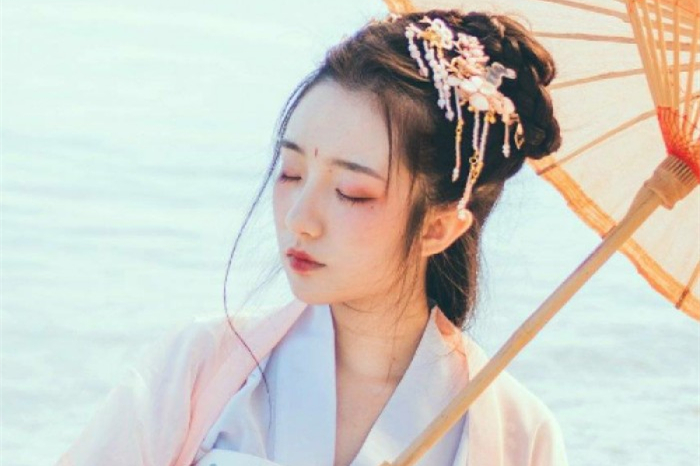 淡雅古裝女子頭像，清幽古風頭像真人