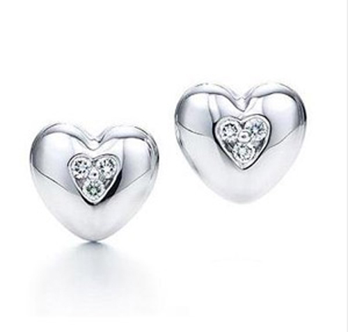 愛美的女孩子快來看，飾品也能增加你的桃花運(yùn)