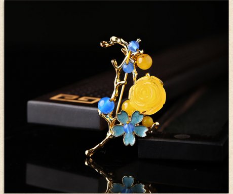 復(fù)古蜜蠟花氣質(zhì)胸針，唯美清新胸花。