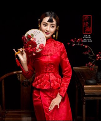 紅妝素雅中式禮服，同色系刺繡新娘禮服