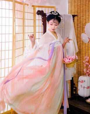 繡花印花齊胸襦裙，原創(chuàng)漢服美女圖片