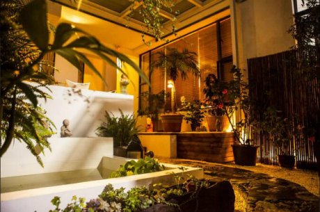 大理古城民宿，逸舍雅居大理民宿