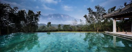 九華山德懋堂，九華山間打坐冥想清涼入心