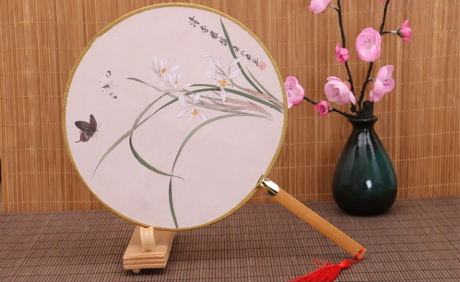 古風(fēng)系列圖案的匠心啟航閱讀復(fù)古團(tuán)扇