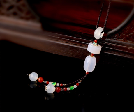 白瑪瑙吊墜民族風(fēng)毛衣鏈項(xiàng)鏈?zhǔn)罪? / data-rs3D=