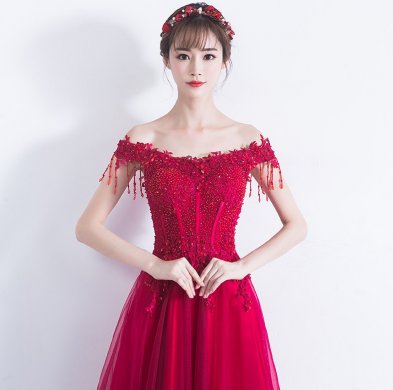 性感一字肩中式禮服，唯美流蘇珠花晚禮服