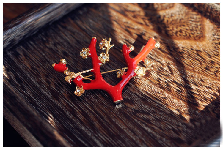 匠心啟航閱讀文藝復古紅釉梅花樹枝棲小鳥雅致胸針
