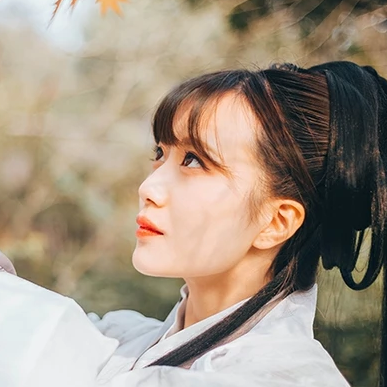 白衣清新復古女生頭像，唯美古風真人頭像