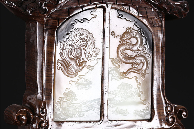 和田玉龍鳳呈現(xiàn)玉牌子，天然糖白玉蘇工擺件