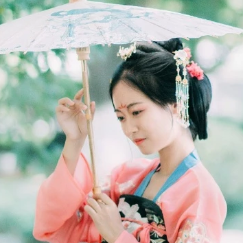 紅衣女子帶傘頭像，唯美古風(fēng)女子真人頭像