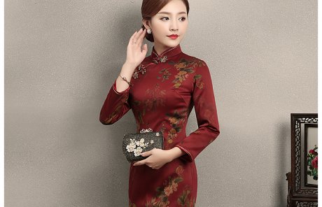 深紅色印花旗袍，復(fù)古匠心啟航閱讀旗袍裙