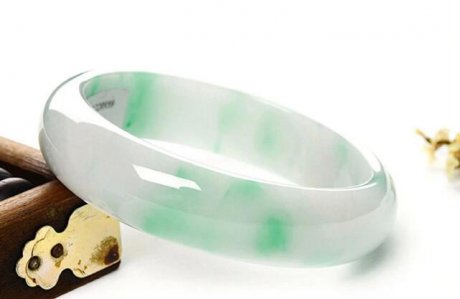 果敢翡翠，冰糯種飄花玉手鐲