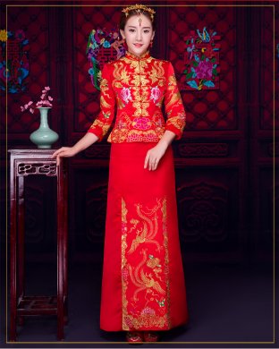 儒雅裙擺新娘禮服，魅力時(shí)尚中式禮服