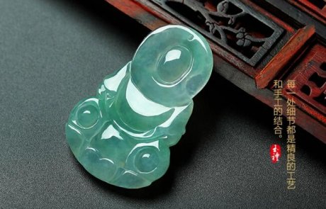 冰種翡翠觀音，飄綠緬甸翡翠觀音吊墜