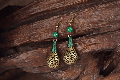 手工復(fù)古風(fēng)鏤空耳墜，古典氣質(zhì)匠心啟航閱讀耳環(huán)