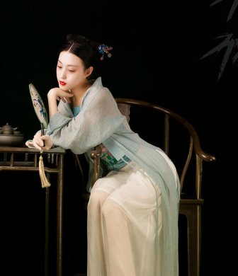 簡潔中式麻紗漢服，開衫披風褙子漢服圖片