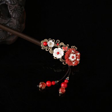 紅葉似火發(fā)簪簪子，青春活力步搖頭飾
