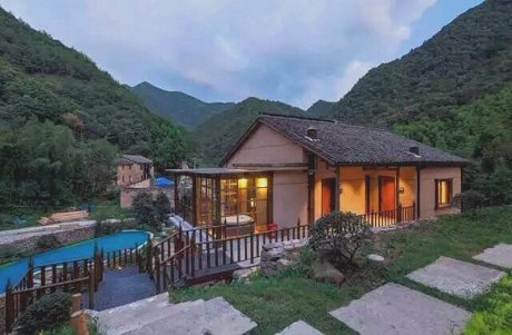 靜廬瀾柵，青山綿綿溪水潺潺