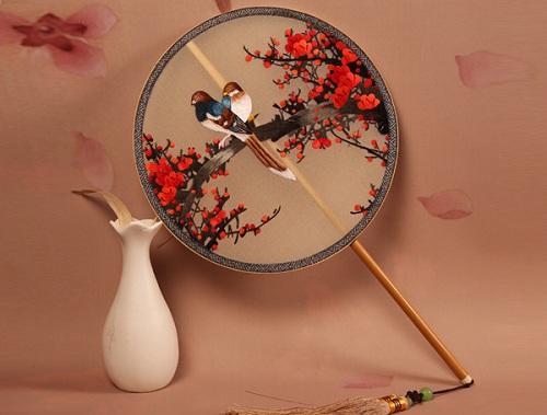 扇子輕搖，自古多風雅！