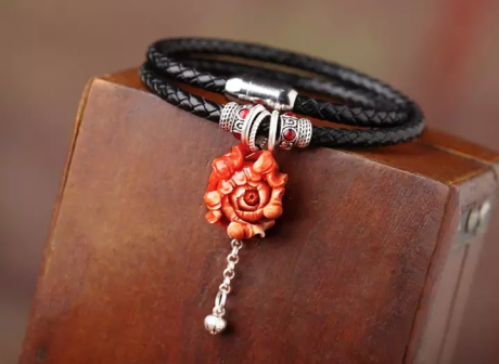 時(shí)尚匠心啟航閱讀紅色立體花朵吊墜項(xiàng)鏈?zhǔn)罪? / data-0zIN=