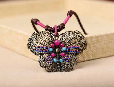 古銅蝴蝶吊墜時尚古風(fēng)項(xiàng)鏈?zhǔn)罪? / data-cf2K=