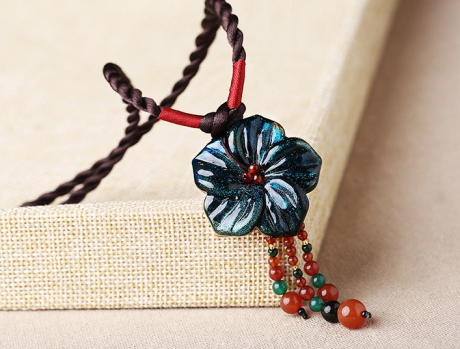琉璃花朵吊墜時尚古風(fēng)項鏈?zhǔn)罪? / data-Jezx=