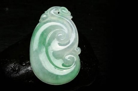 緬甸翡翠，如意玉吊墜