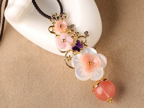 復(fù)古花形朵少女粉鎖骨鏈，氣質(zhì)閨蜜項(xiàng)鏈?zhǔn)罪? / data-T0gZ=