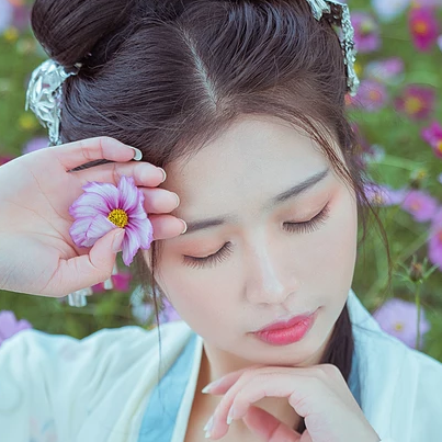 花開文藝女生頭像，唯美古風(fēng)真人頭像