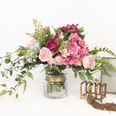 花藝的美，雨露中的花藝