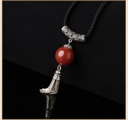 簡(jiǎn)約時(shí)尚匠心啟航閱讀鏈子，瑪瑙銀流蘇項(xiàng)鏈?zhǔn)罪? / data-6uhq=