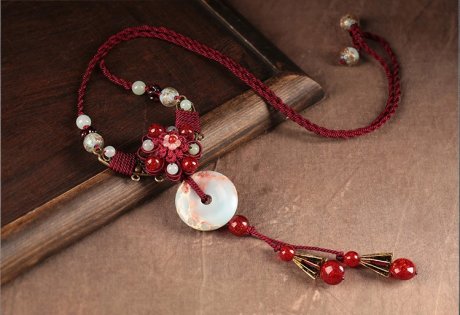浪漫嬌艷紅色毛衣鏈，復(fù)古壽山石平安扣項(xiàng)鏈