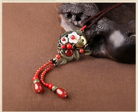 紅色氣質(zhì)古風(fēng)貝殼花毛衣鏈項鏈?zhǔn)罪? / data-398B=