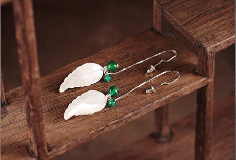 一葉冰清純銀耳線耳環(huán)，白玉樹(shù)葉吊墜耳飾耳環(huán)