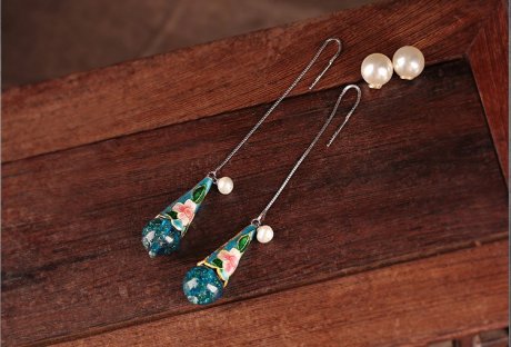 別出心裁水滴吊墜設計耳飾珍珠耳環(huán)