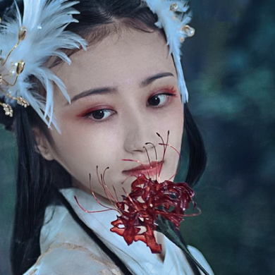 妖艷帶傘女子頭像，唯美古風(fēng)真人頭像