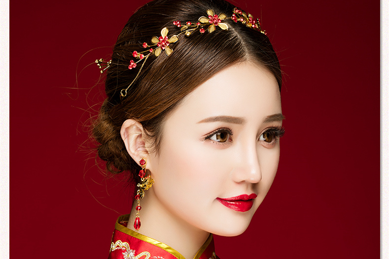 小巧中式敬酒禮服頭飾，金與紅水晶的搭配