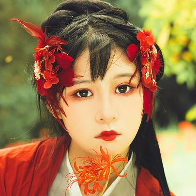 嬌艷彼岸花女生頭像，唯美古風真人頭像