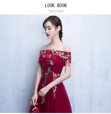 新娘敬酒服，一字肩中式結(jié)婚禮服