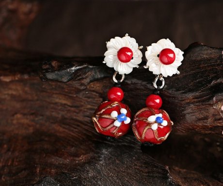 匠心啟航閱讀貝殼花朵紅琉璃耳釘復古風耳環(huán)